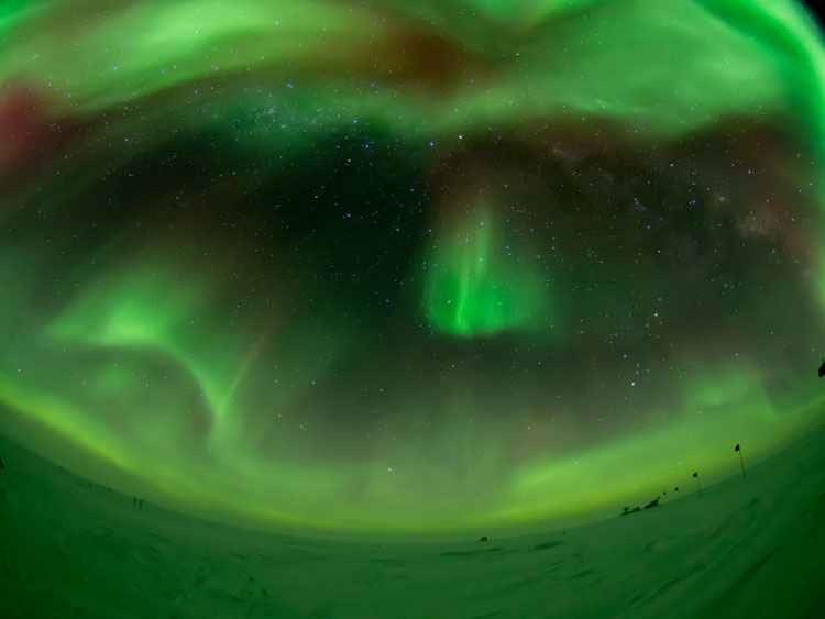 fisheyebrightgreenaurora